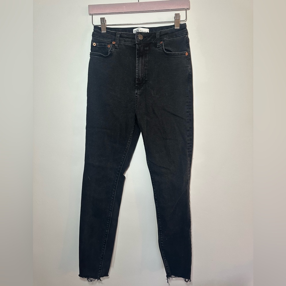 Zara Women’s‎ Black Skinny Jeans, Size 8, EUC
